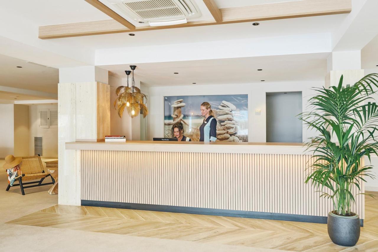 Universal Aparthotel Don Camilo Sant Elm Esterno foto