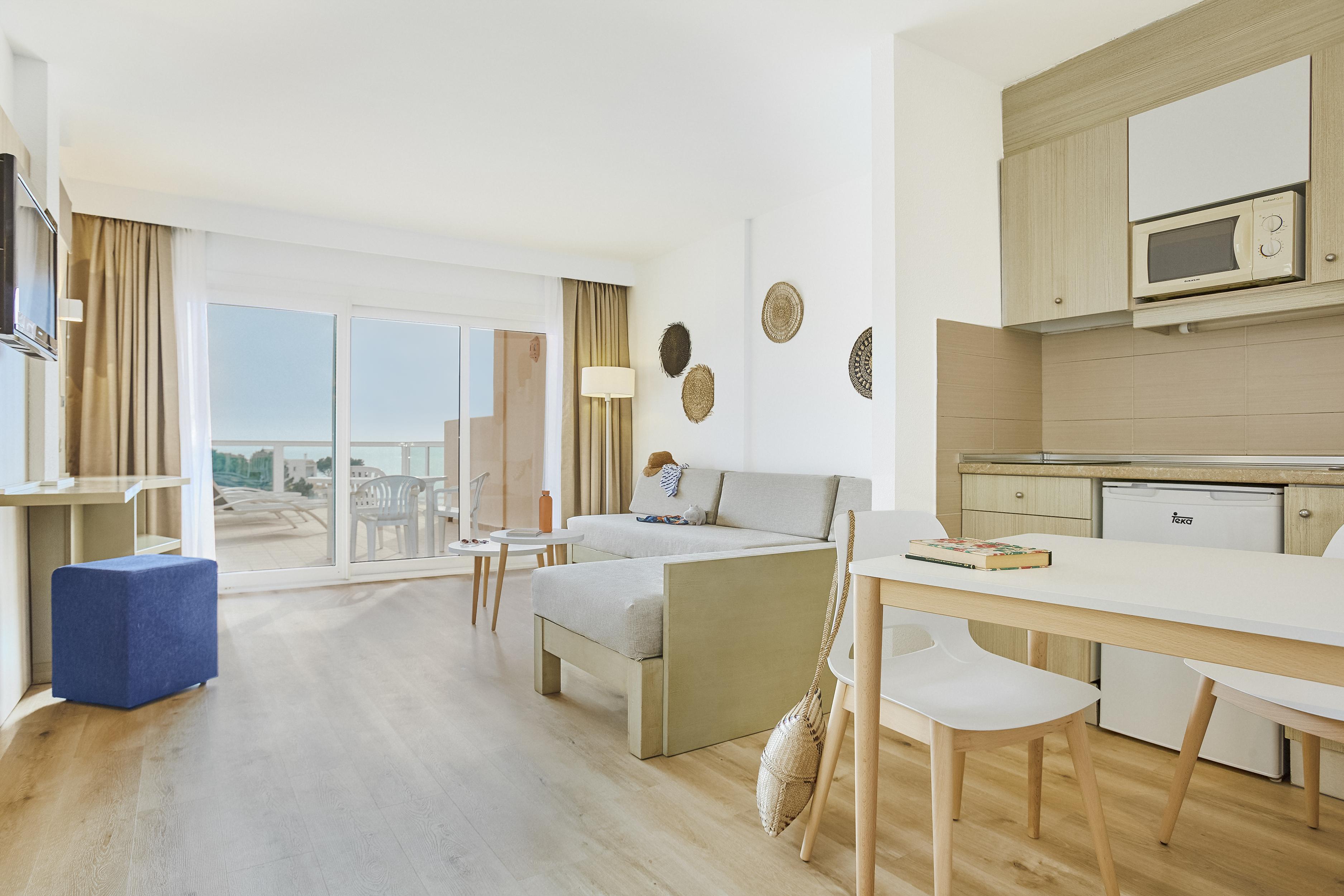 Universal Aparthotel Don Camilo Sant Elm Esterno foto