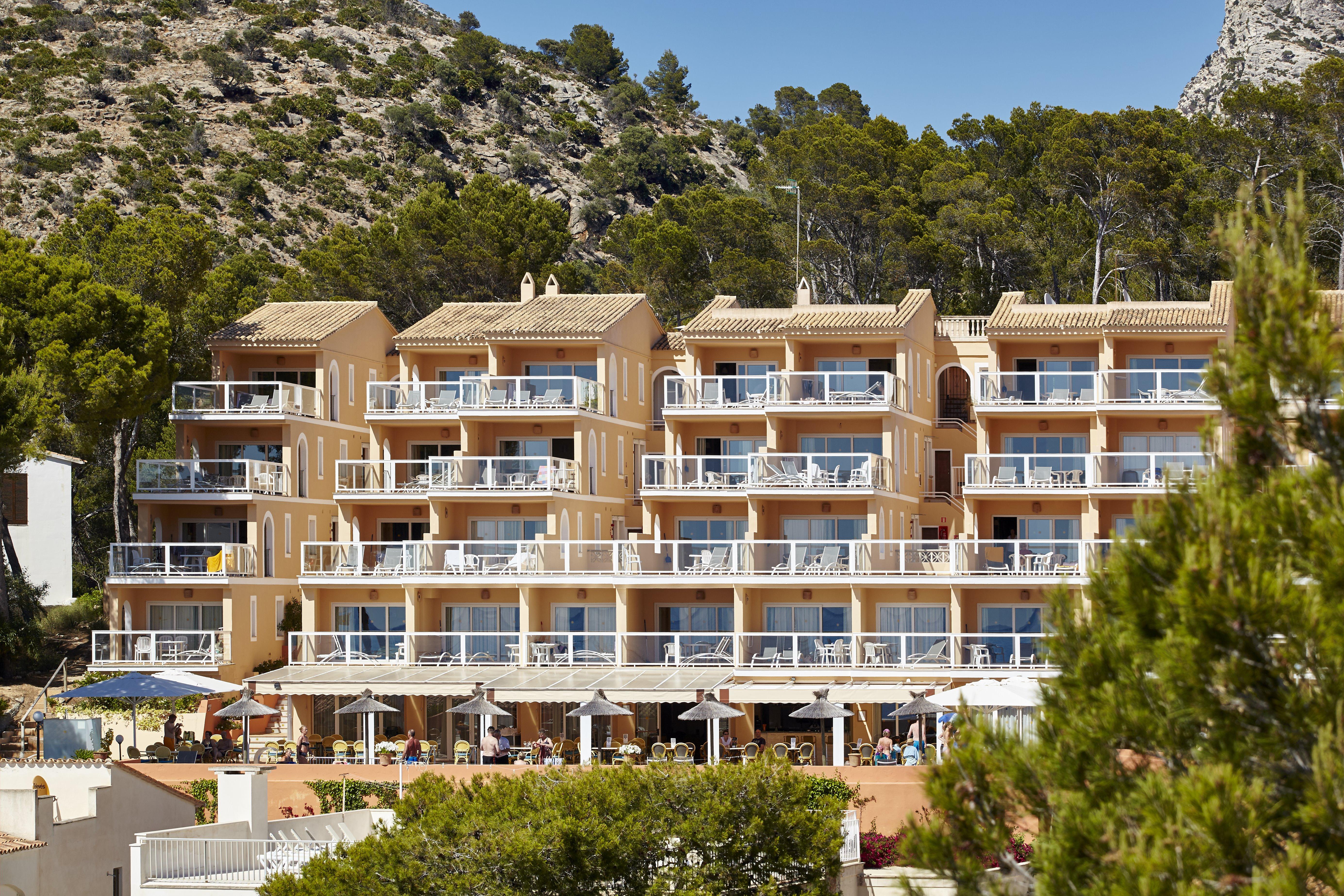 Universal Aparthotel Don Camilo Sant Elm Esterno foto