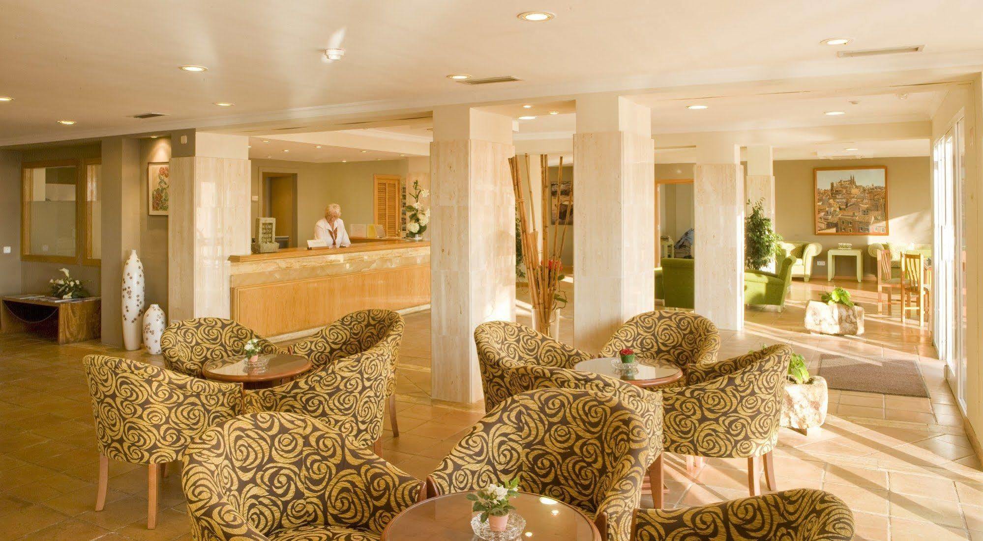 Universal Aparthotel Don Camilo Sant Elm Esterno foto